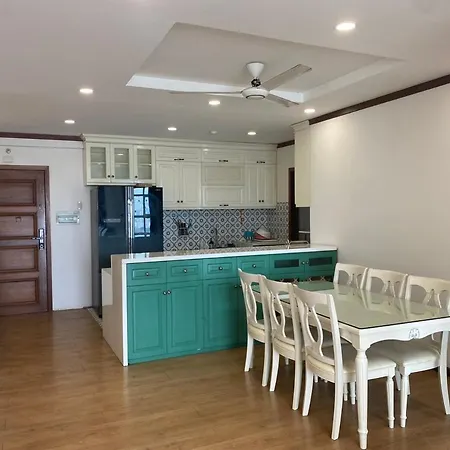 Spacious Apartment In District 7
